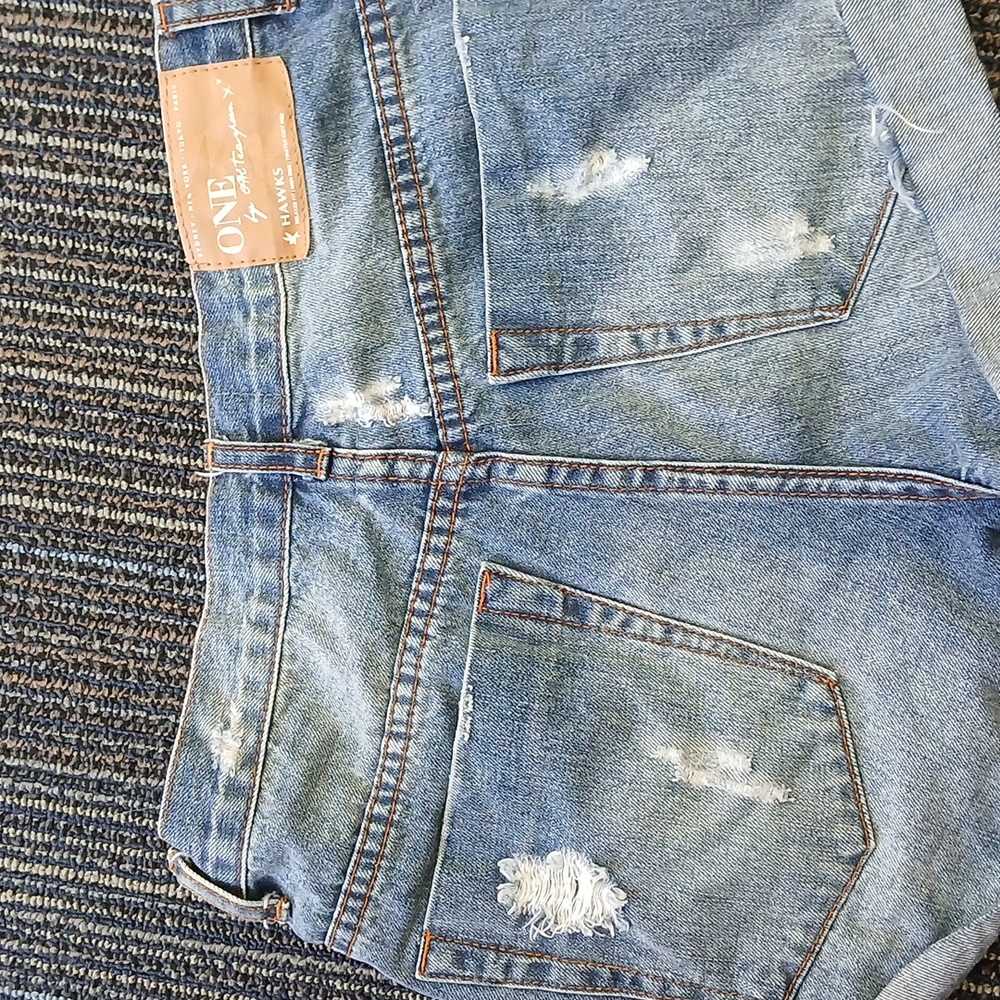 One Teaspoon Distressed DenimShorts Size 27 - Picture 4 of 6